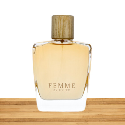 Usher Femme Eau De Parfum Spray 100ml